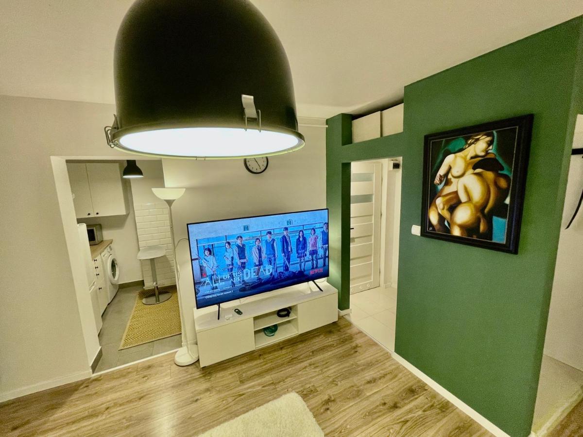 Holiday Metro Fast Wifi Tv'70 Netflix Hbo Appletv Варшава Экстерьер фото